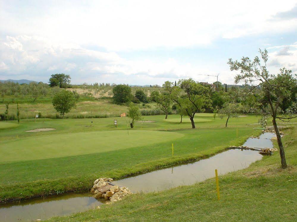 באנו א-ריפולי Residence Golf Club Ristorante Centanni מראה חיצוני תמונה